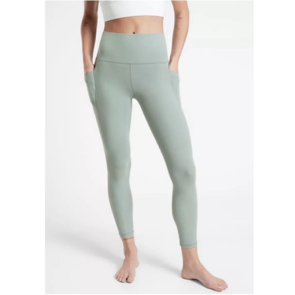 NWT Athleta Salutation Stash 7/8 Tight Minimalistic Grey size M
